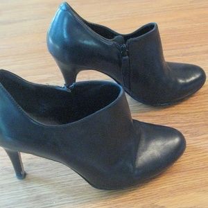 Cole Haan/Nike Air Black Bootie